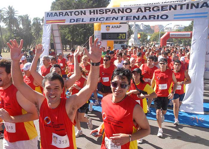 corredores-Maraton-Hispano-Argentina-del-Bicentenario